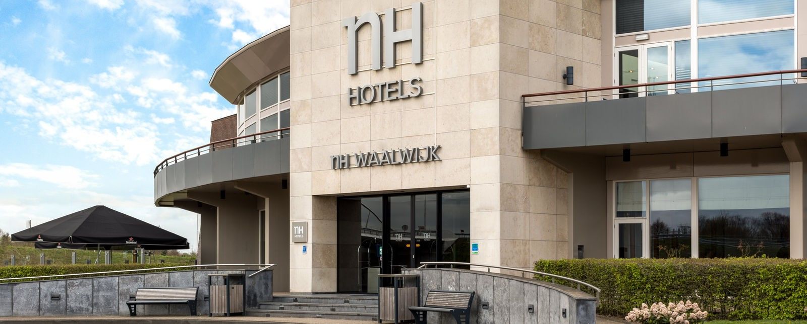 Nh Waalwijk Hotell Exteriör bild